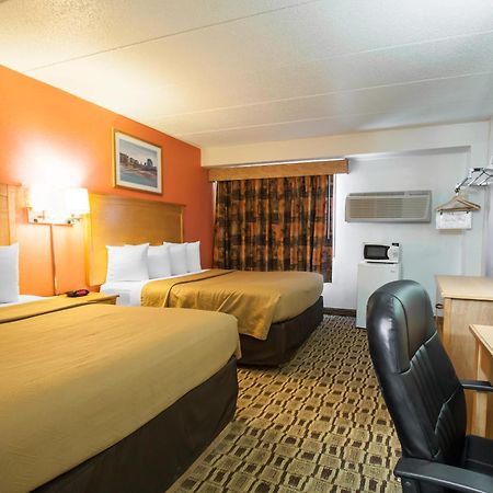 Econo Lodge Kansas City Downtown North Buitenkant foto