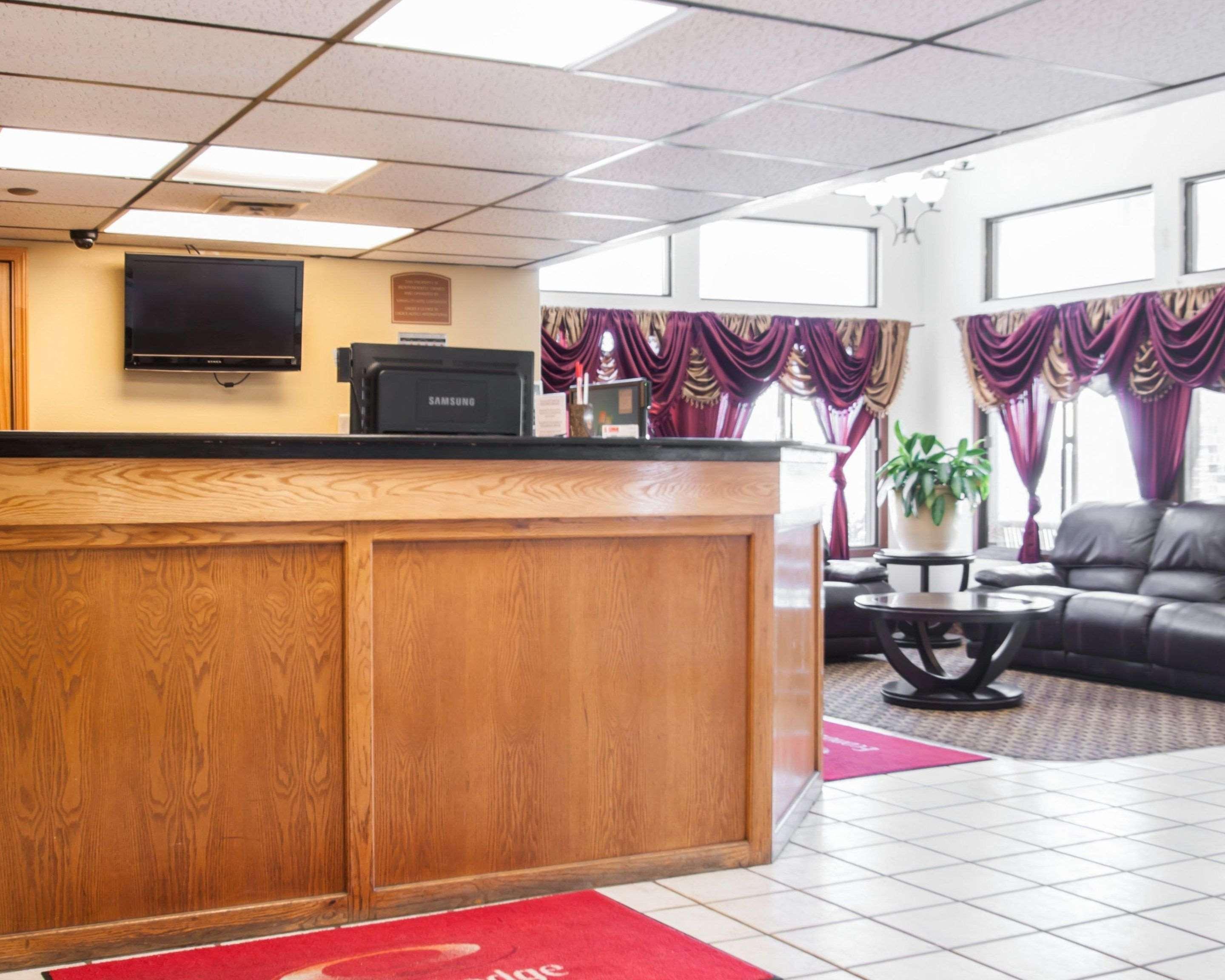 Econo Lodge Kansas City Downtown North Buitenkant foto