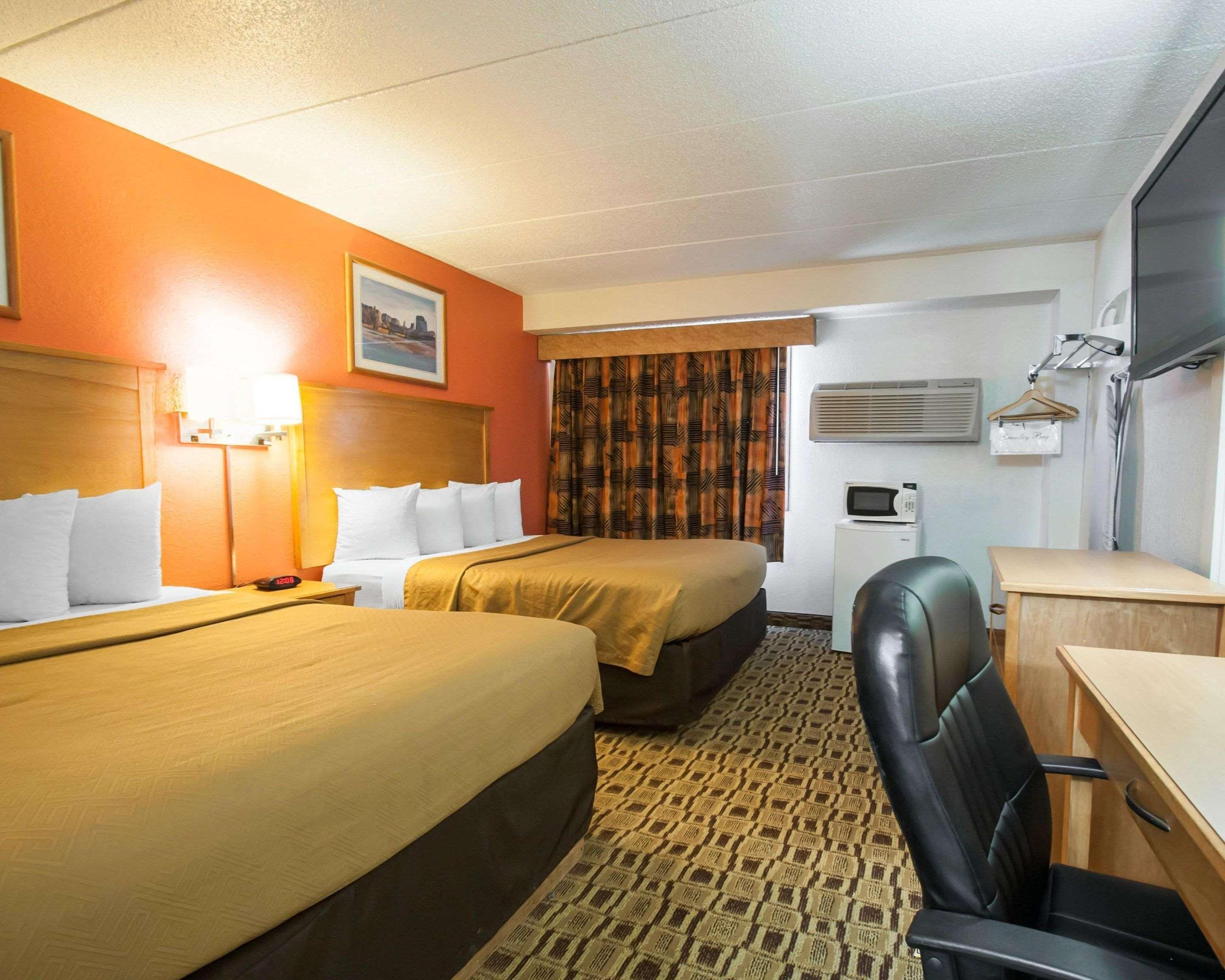 Econo Lodge Kansas City Downtown North Buitenkant foto