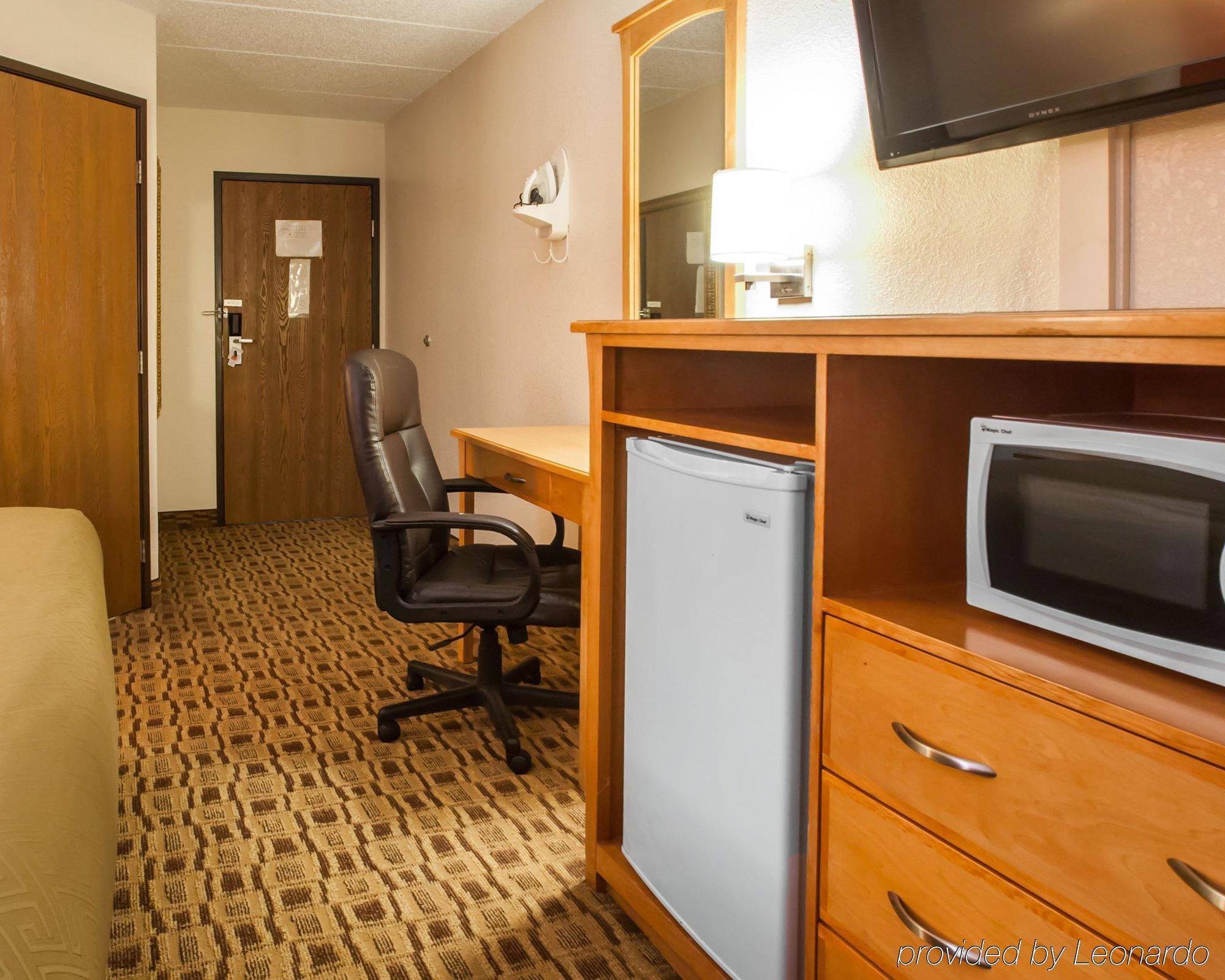 Econo Lodge Kansas City Downtown North Buitenkant foto