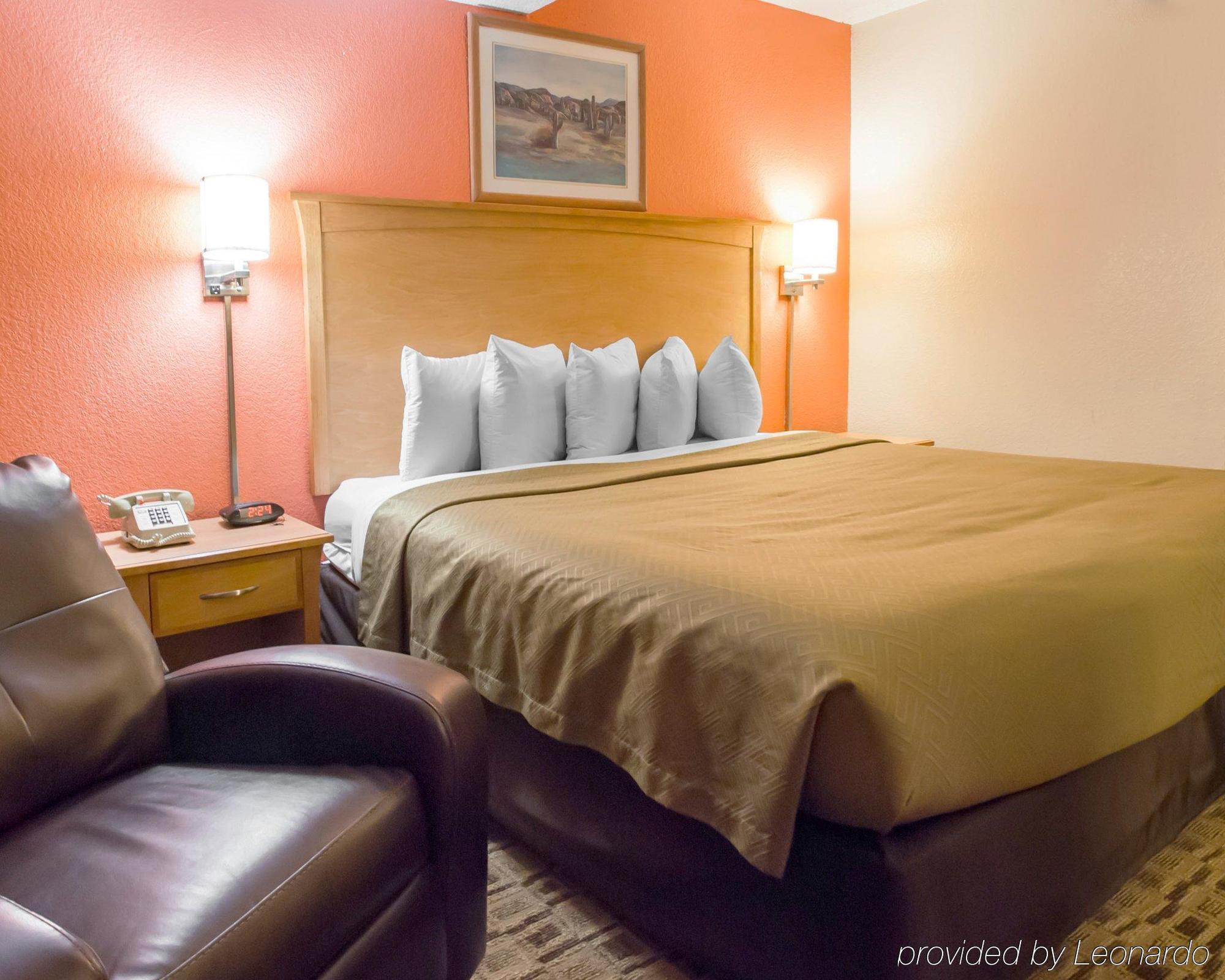 Econo Lodge Kansas City Downtown North Buitenkant foto