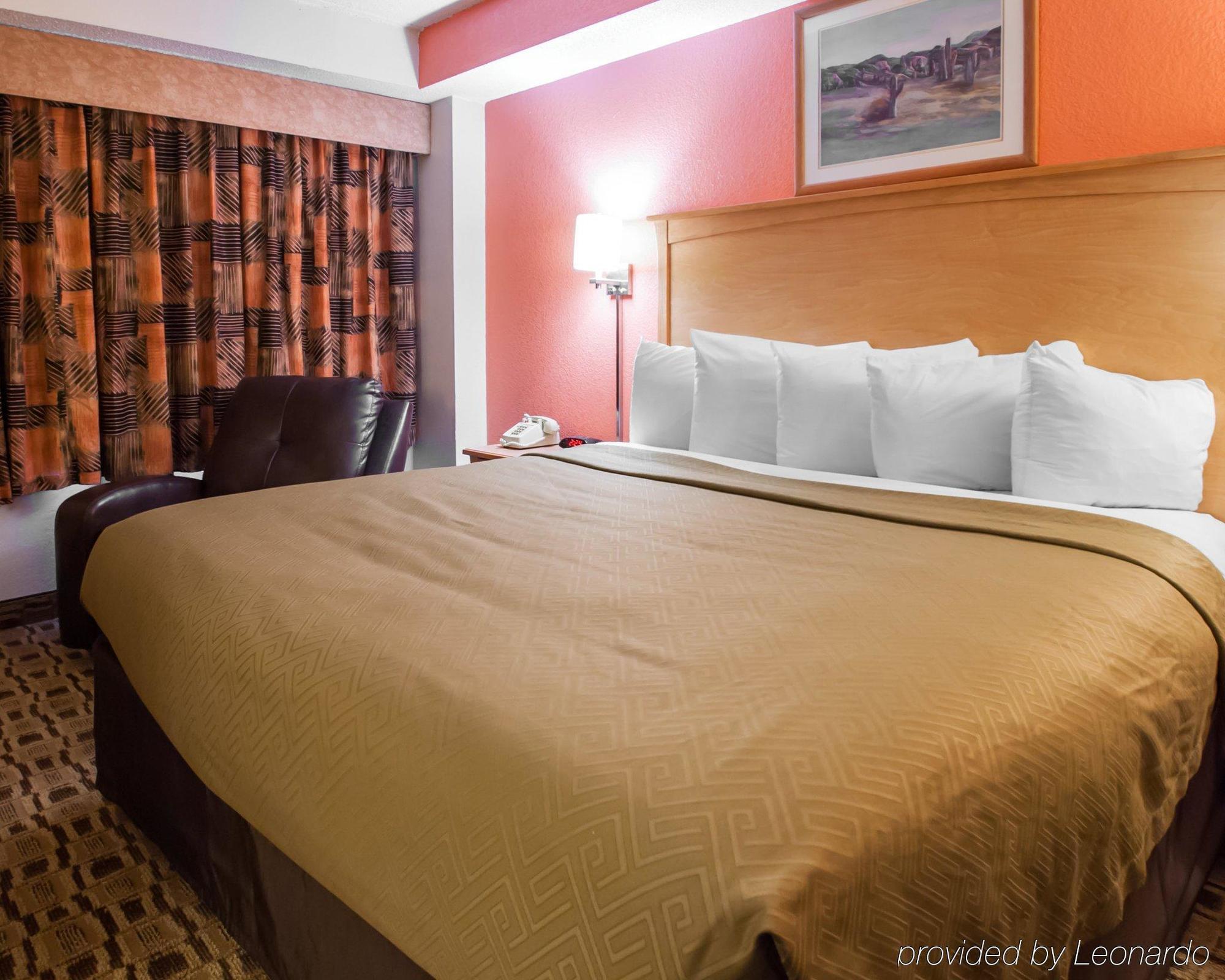 Econo Lodge Kansas City Downtown North Buitenkant foto