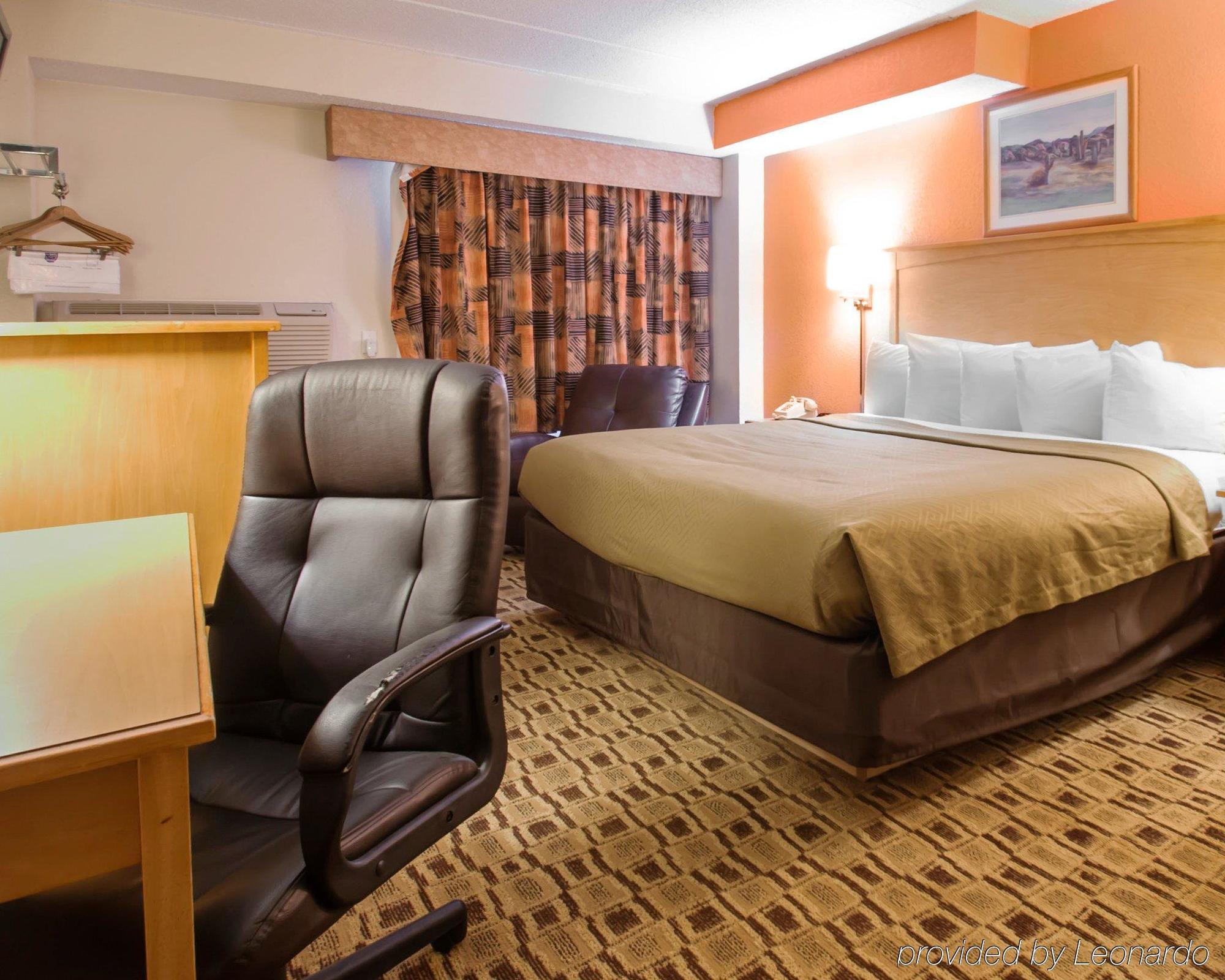 Econo Lodge Kansas City Downtown North Buitenkant foto