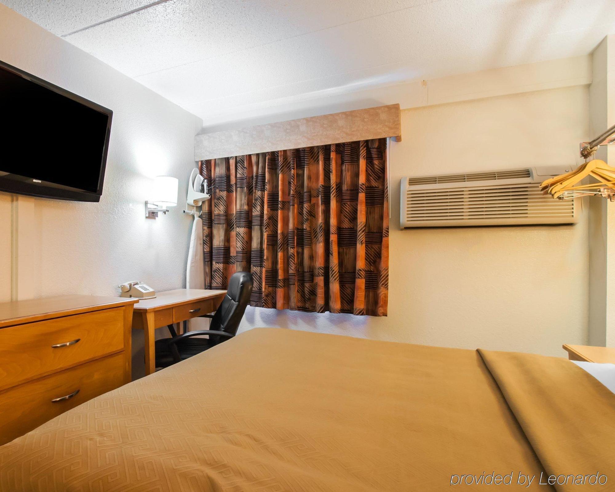 Econo Lodge Kansas City Downtown North Buitenkant foto
